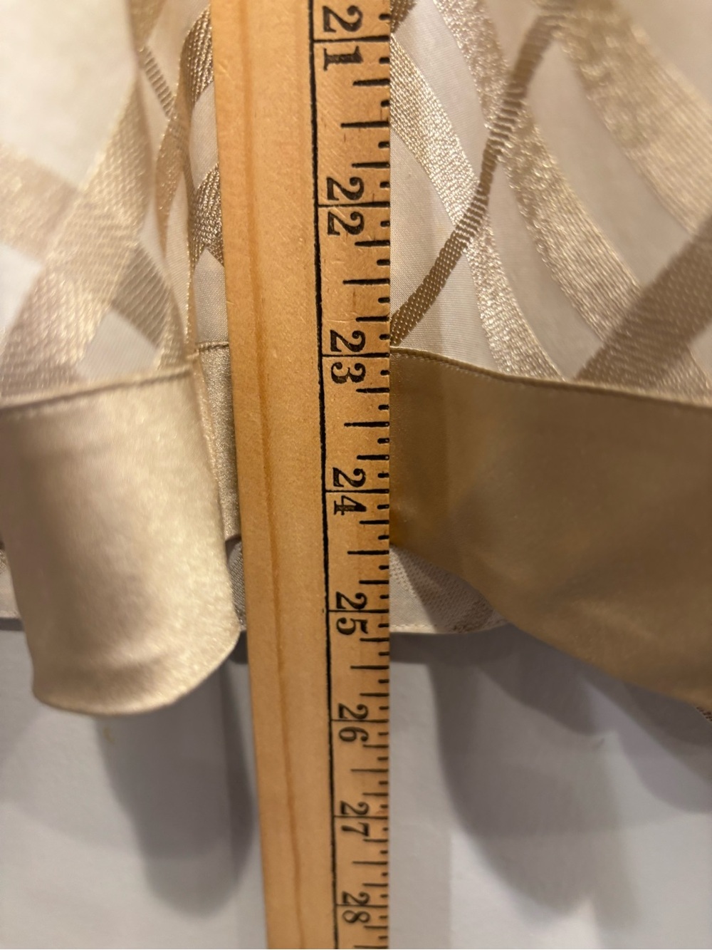 Burberry Cream and Beige Plaid Circle Skirt Made in Japan Size 42 - Picture 5 of 13